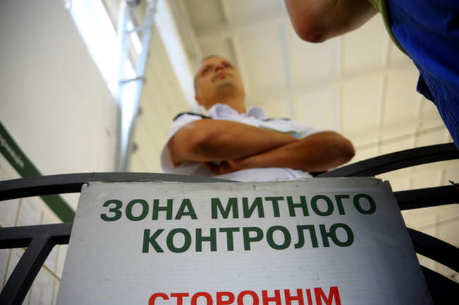 На таможне введут обязательную видеофиксацию осмотра
